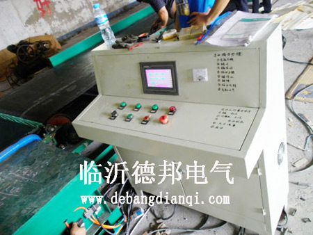 PLC、觸摸屏控制系統(tǒng)207